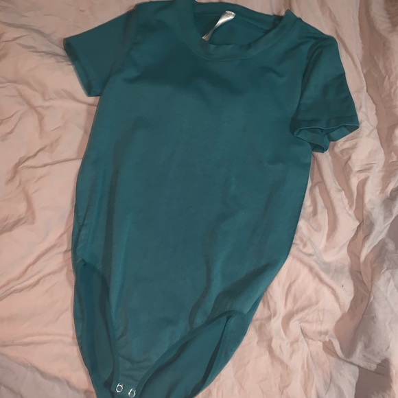 Stretchy comfy body suit( small/ medium ) - Picture 3 of 3